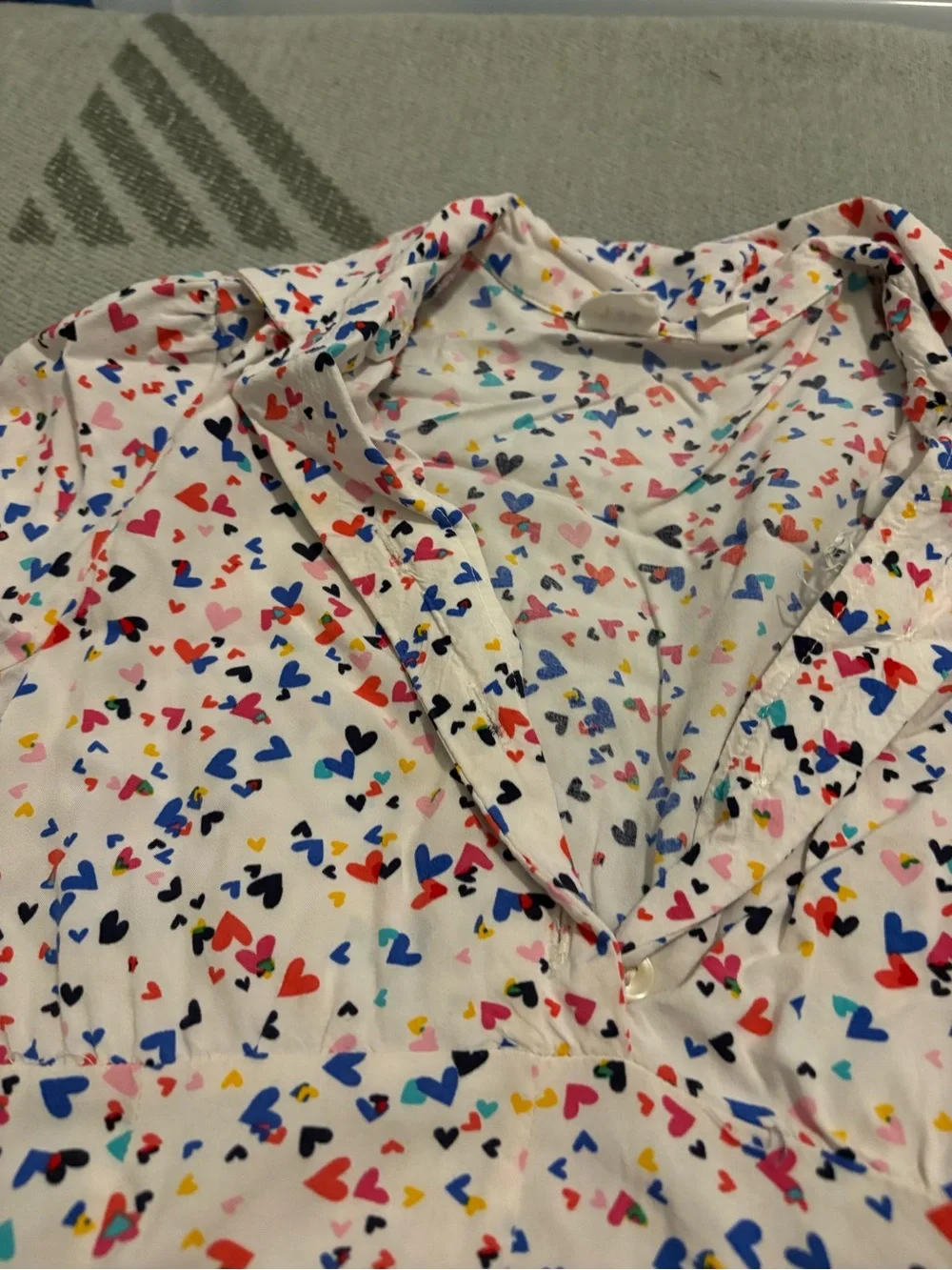 GAP White Dress with Multicolor Heart Print
